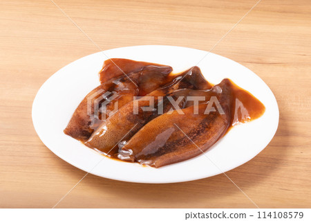 Squid with gut removed for teriyaki, before cooking (Argentine pine squid, from China) 114108579