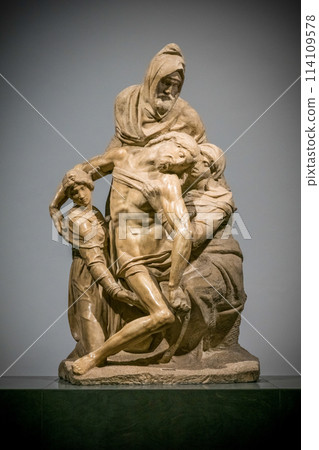 Michelangelo statue in Florence, Italy Michelangelo statue in Florence, Italy 114109578