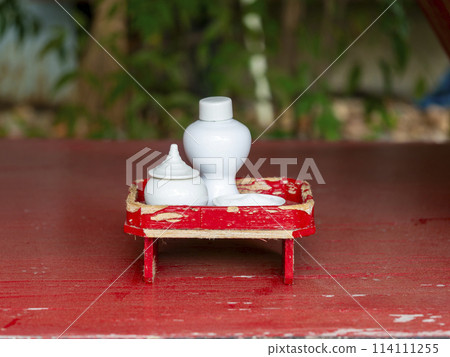 神社供奉的聖酒和鹽 神社供奉的聖酒和鹽 114111255