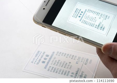 Smartphone receipt smartphone 114111690