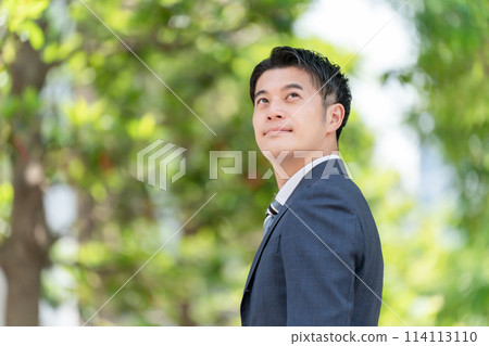 商務中間人 114113110