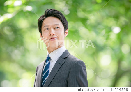 Middle-aged man, business, fresh greenery Middle-aged man, business, fresh greenery 114114298