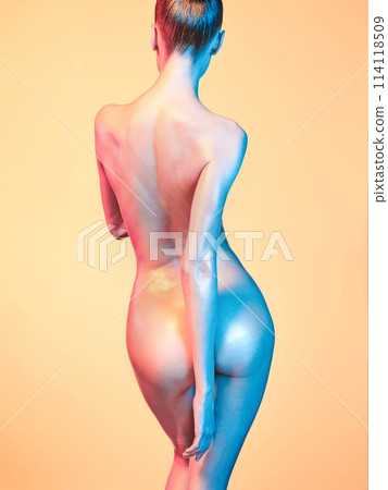 Beautiful figure of a nude model. Sexy lady. 114118509