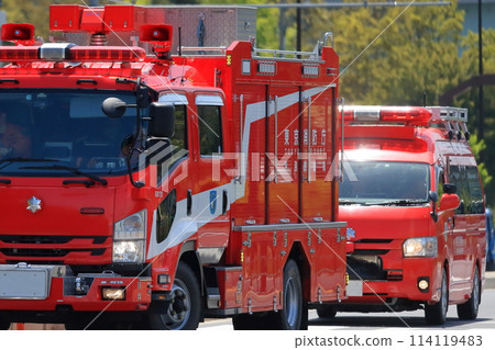 Fire engine 114119483