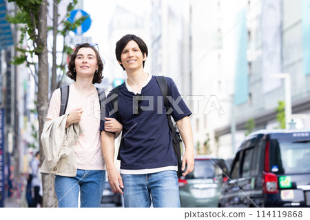 入境：外國人在東京街頭漫步 114119868