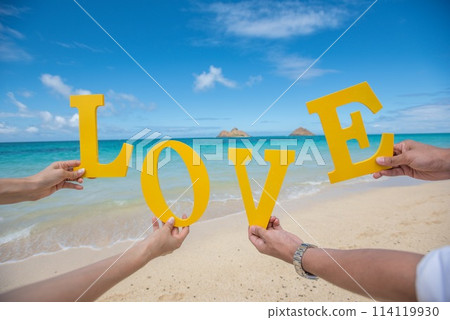 Resort wedding in Oahu, Hawaii 114119930