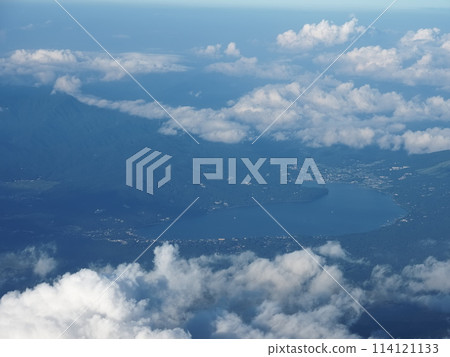 Lake Yamanaka seen from the top of Mt. Fuji 114121133