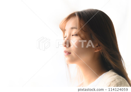Soft focus photo of a woman Soft focus photo of a woman 114124059