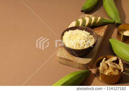 Banana flour, concept of cooking food, tasty banana flour Banana flour, concept of cooking food, tasty banana flour 114127182
