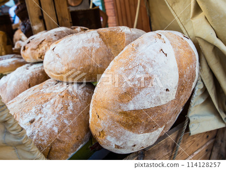fresh rye bread 114128257