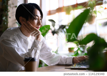 男人的肖像 114129340