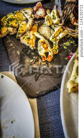 mussels with herbs 114130715