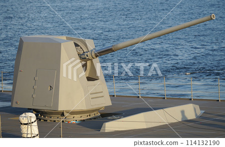 Mk 45 Mod 4 5-inch gun on the Japan Maritime Self-Defense Force's Mogami-class ship 114132190