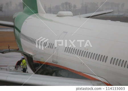 廣體客機 114133003