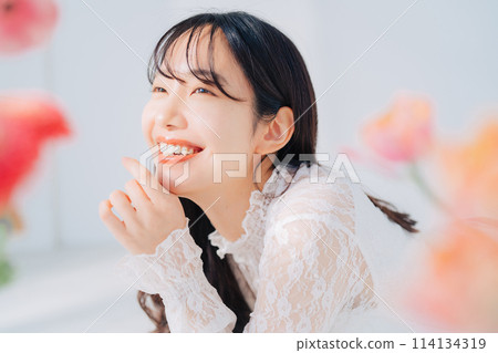 被花包圍的女人 114134319