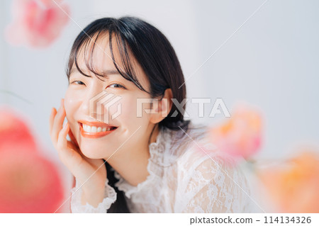 被花包圍的女人 114134326