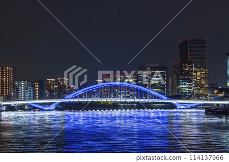 Illuminated bridges on the Sumida River and cityscape Tokyo night view 114137966