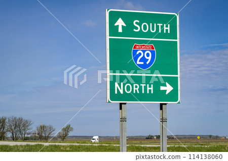 interstate highway 29 direction road sign near Hamburg in southern Iowa 114138060