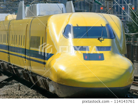 Doctor yellow Doctor yellow 114143761