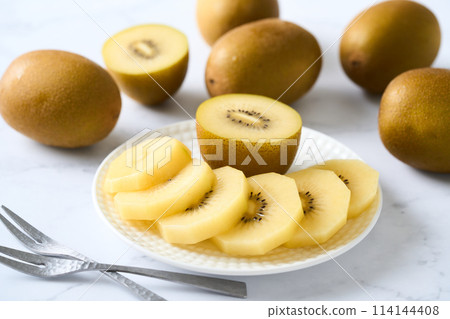 New Zealand Golden Kiwi New Zealand Golden Kiwi 114144408