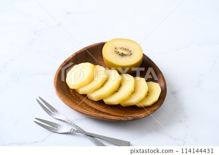 New Zealand Golden Kiwi New Zealand Golden Kiwi 114144431