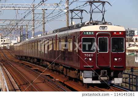 [HK] Hankyu Kobe Main Line 7000 Series Train (Limited Express: Osaka Umeda ⇔ Shinkaichi) 114145161