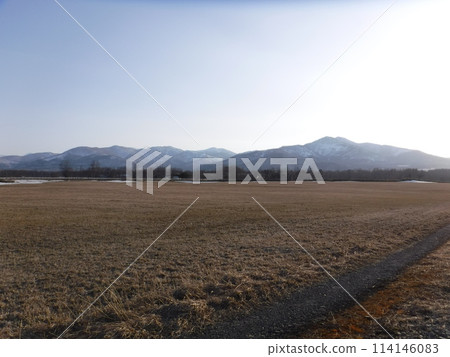 Early morning mountains Early morning mountains 114146083