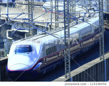 Double-decker Shinkansen MAX 114146450