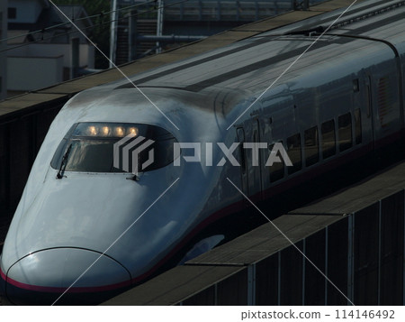 Double-decker Shinkansen MAX 114146492