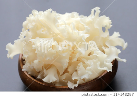 Cauliflower mushroom or cauliflower fungus 114148297