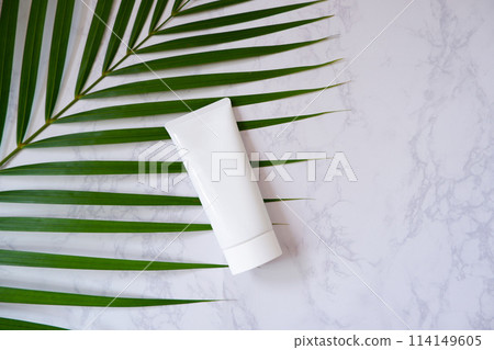 Botanical skin care bottle 114149605