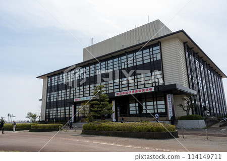 Image of cloudy sky and driver's license center | Kanazawa City, Ishikawa Prefecture Image of cloudy sky and driver's license center | Kanazawa City, Ishikawa Prefecture 114149711