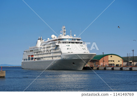 Cruise ship Silver Shadow Cruise ship Silver Shadow 114149769