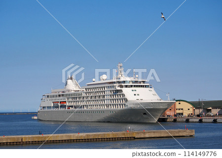 Cruise ship Silver Shadow Cruise ship Silver Shadow 114149776
