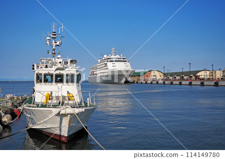 銀影號遊輪和小樽海上保安廳巡邏艇 114149780