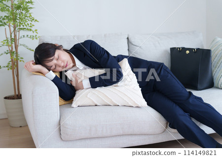 一個健康狀況不佳的女人 114149821