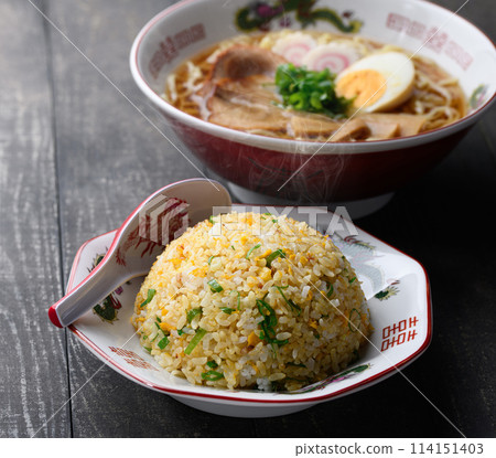 Fried rice and ramen 114151403