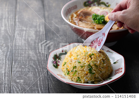Fried rice and ramen 114151408