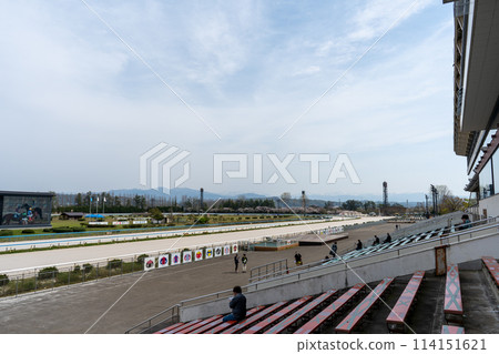 Image of a local racecourse on a cloudy day | Kanazawa Racecourse | Kanazawa City, Ishikawa Prefecture Image of a local racecourse on a cloudy day | Kanazawa Racecourse | Kanazawa City, Ishikawa Prefecture 114151621