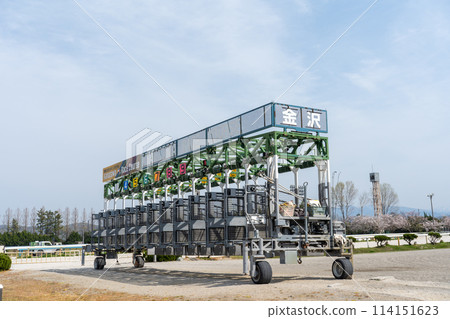 Image of a local racecourse on a cloudy day | Kanazawa Racecourse | Kanazawa City, Ishikawa Prefecture 114151623