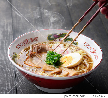 醬油拉麵 醬油拉麵 114152327