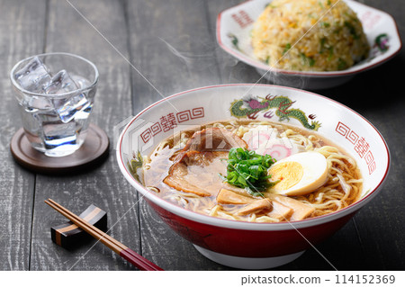 醬油拉麵及炒飯 醬油拉麵及炒飯 114152369
