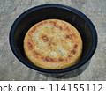 Photo of hardened rice, dry rice on magic com, the rice is dry and then hardened until it turns brownish. burnt rice, crusty rice 114155112