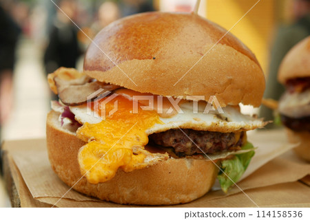 Burger street city fried egg cheese bacon lettuce tasty macro fast food grill delicious fresh yogurt dressing mayonnaise vegetable ground beef snack and pork old, american kitchen Burger street city fried egg cheese bacon lettuce tasty macro fast food grill delicious fresh yogurt dressing mayonnaise vegetable ground beef snack and pork old, american kitchen 114158536