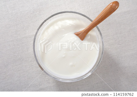 Delicious plain yogurt 114159762