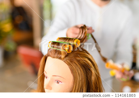 Image of hair salon 114161803