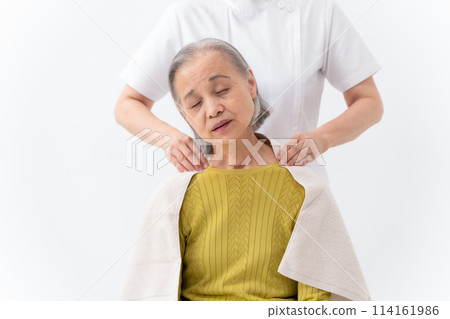 Massage tailoring woman Massage tailoring woman 114161986