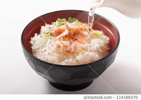 Sakura shrimp dashi tea Sakura shrimp dashi tea 114166370
