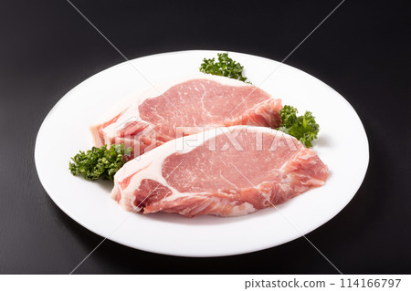 [Okinawa Agu Pork] Pork loin for steak and cutlet 114166797