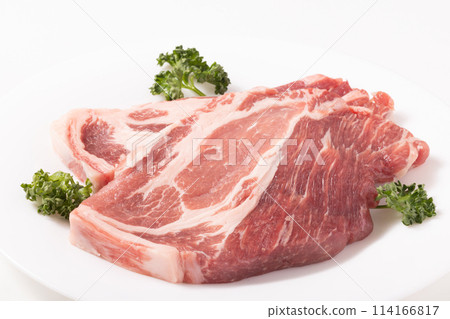[Okinawa Agu Pork] Pork shoulder loin for steak and cutlet 114166817